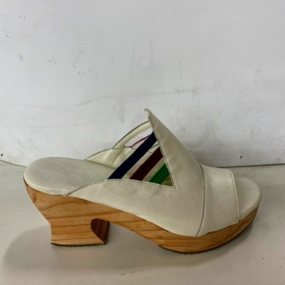 004 - Picture 1 of 1